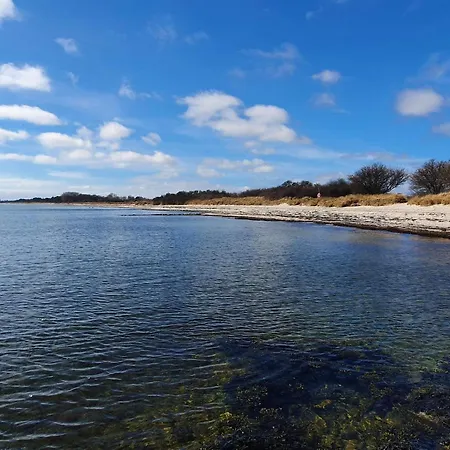 Tranquil Retreat - By Traum *